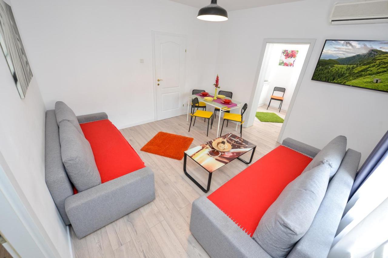 Unirii Square Old Town Apartments บูคาเรสต์ ภายนอก รูปภาพ