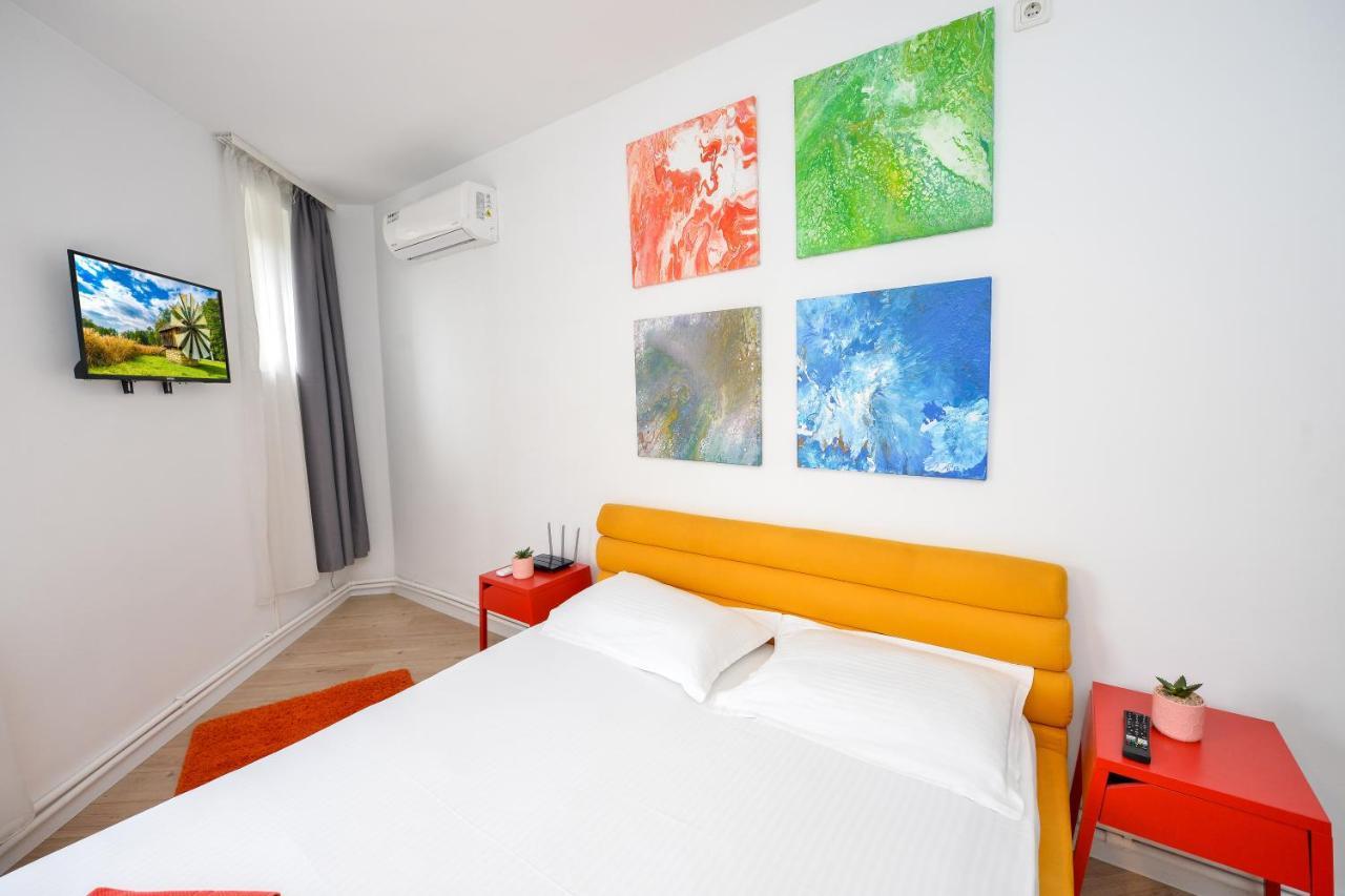 Unirii Square Old Town Apartments บูคาเรสต์ ภายนอก รูปภาพ